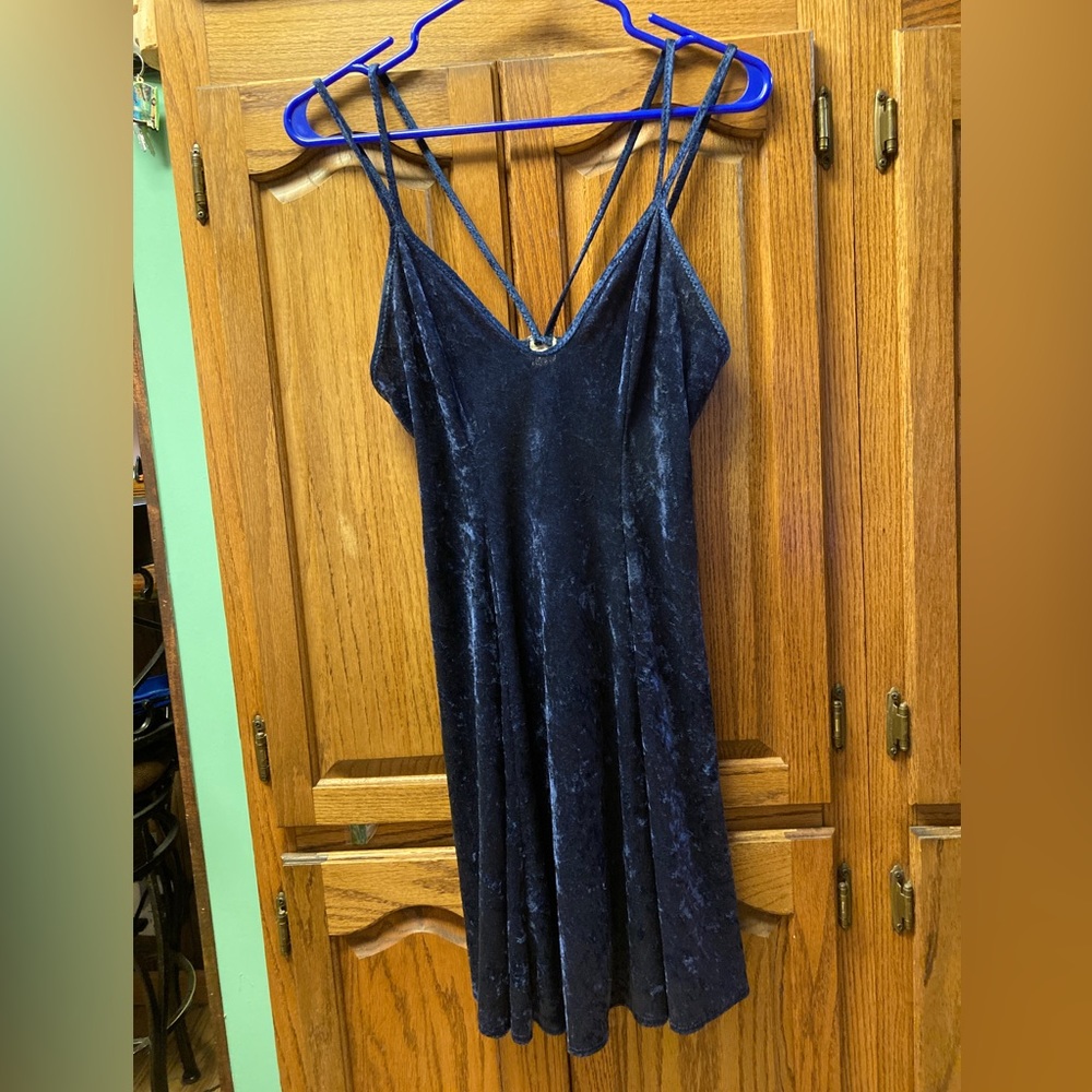 Petra Fashion V- Neck Crushed Velvet Nightdress. Back has spaghetti strings.